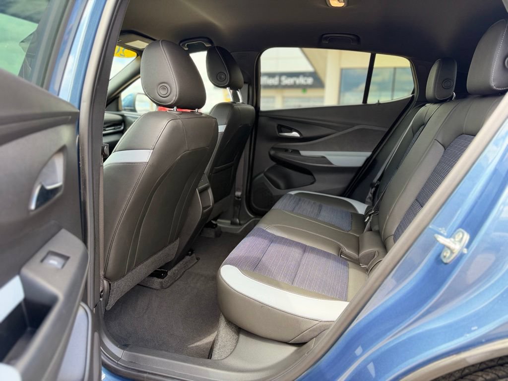 Used 2025 Buick Envista Preferred w/ Convenience I Package FWD image 9