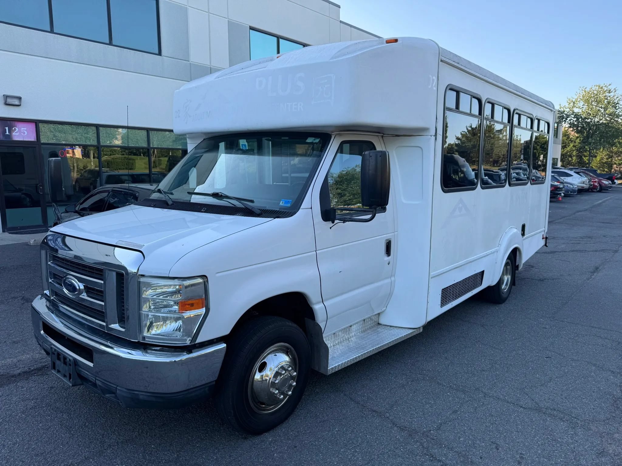 Used 2013 Ford E-350 and Econoline 350 Super Duty w/ Shuttle Bus Prep Pkg RWD image 11