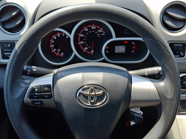 Used 2011 Toyota Matrix FWD image 17