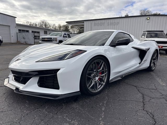 Used 2025 Chevrolet Corvette Z06 image 5
