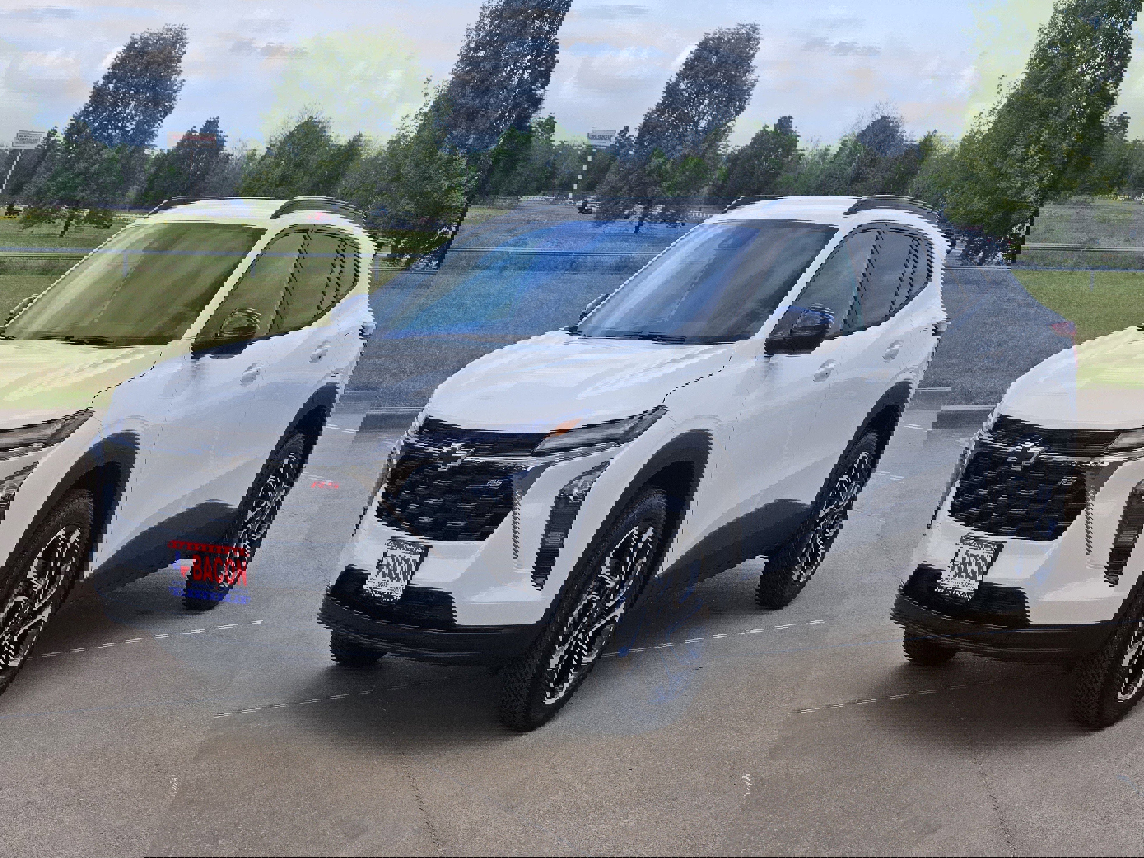 New 2026 Chevrolet Trax RS image 1