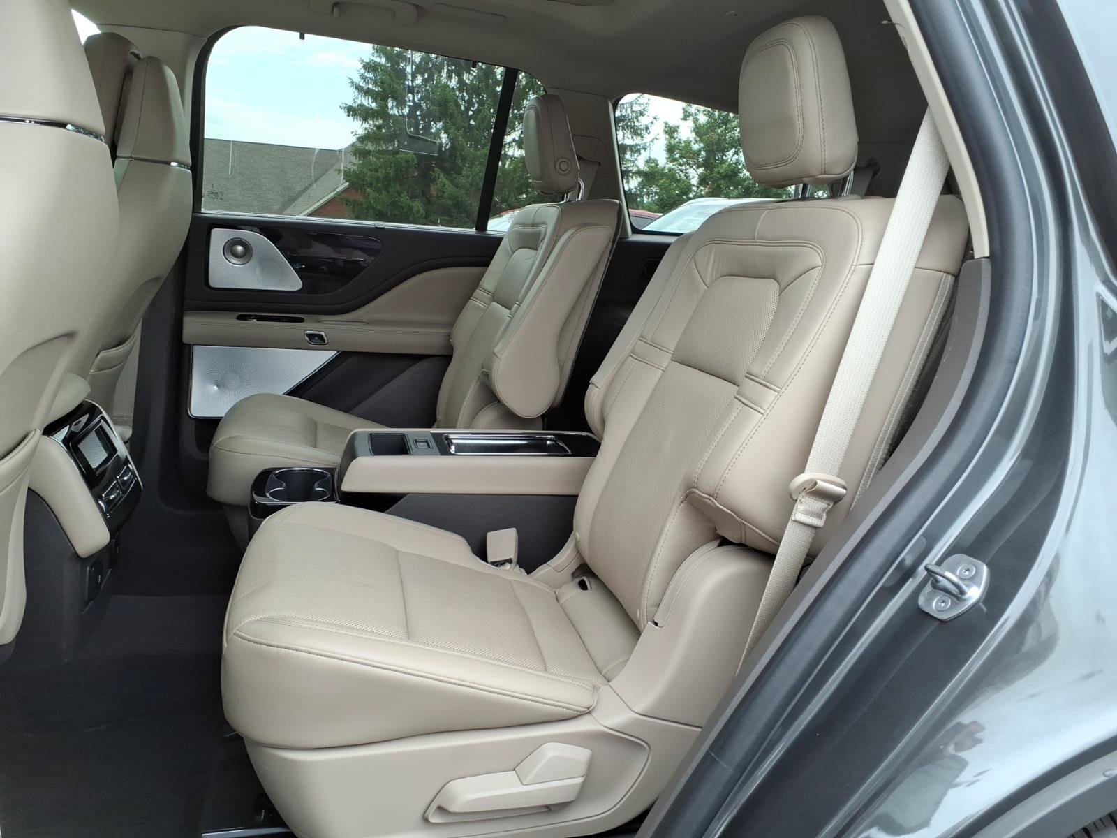 Used 2020 Lincoln Aviator Reserve w/ Equipment Group 201A AWD/4WD image 25