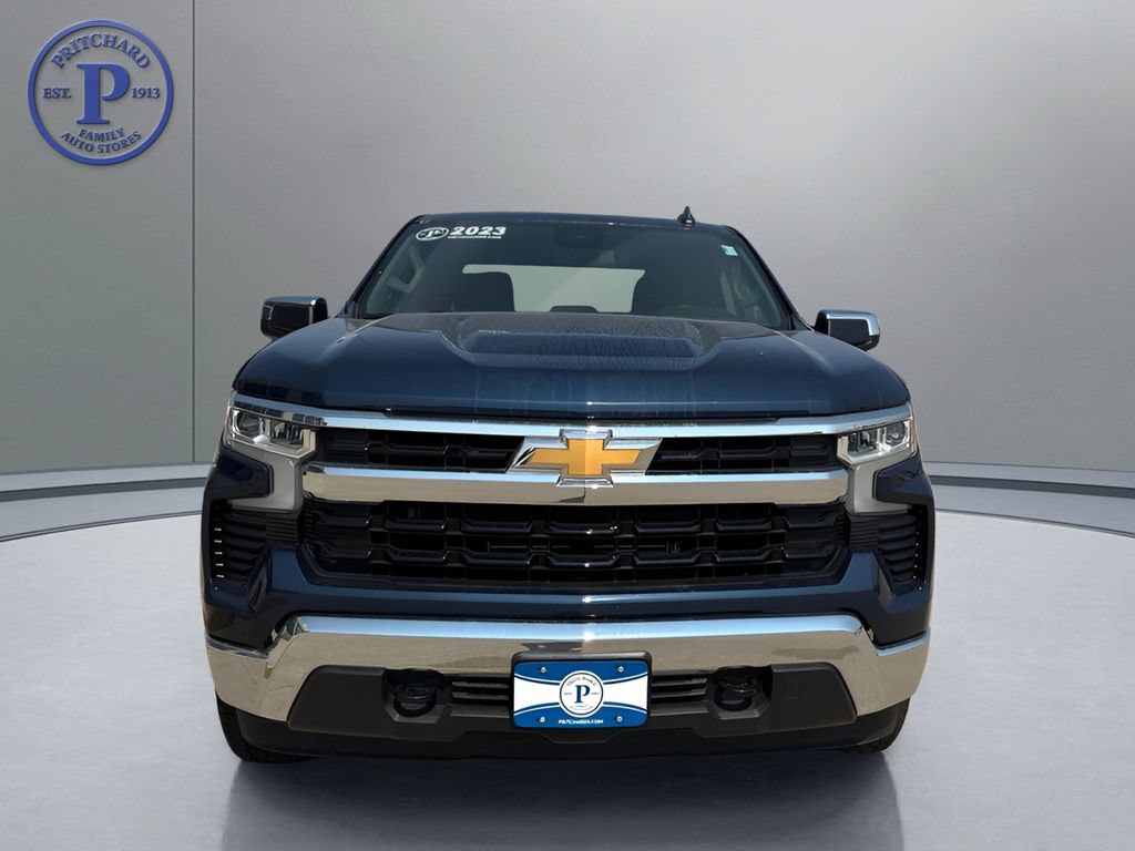 Used 2023 Chevrolet Silverado 1500 LT AWD/4WD image 4