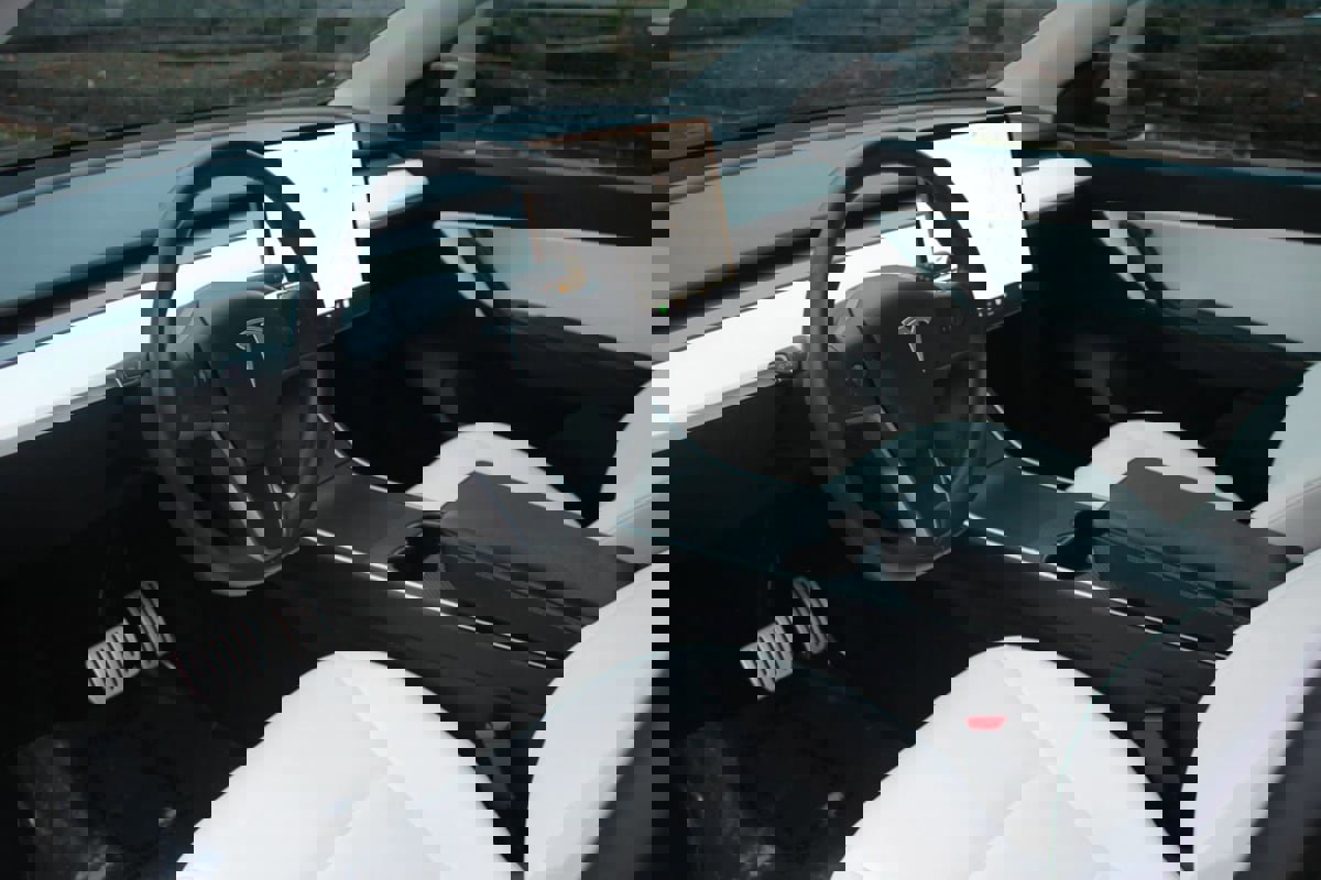 Used 2020 Tesla Model Y Performance image 18