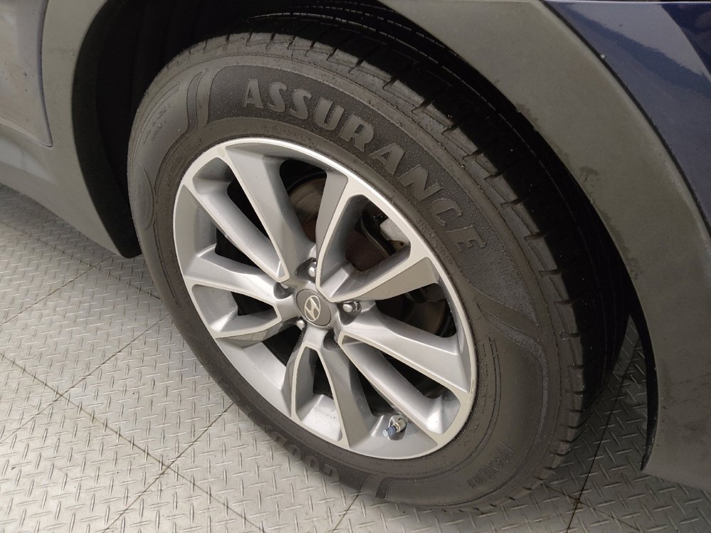 Used 2017 Hyundai Santa Fe SE image 31