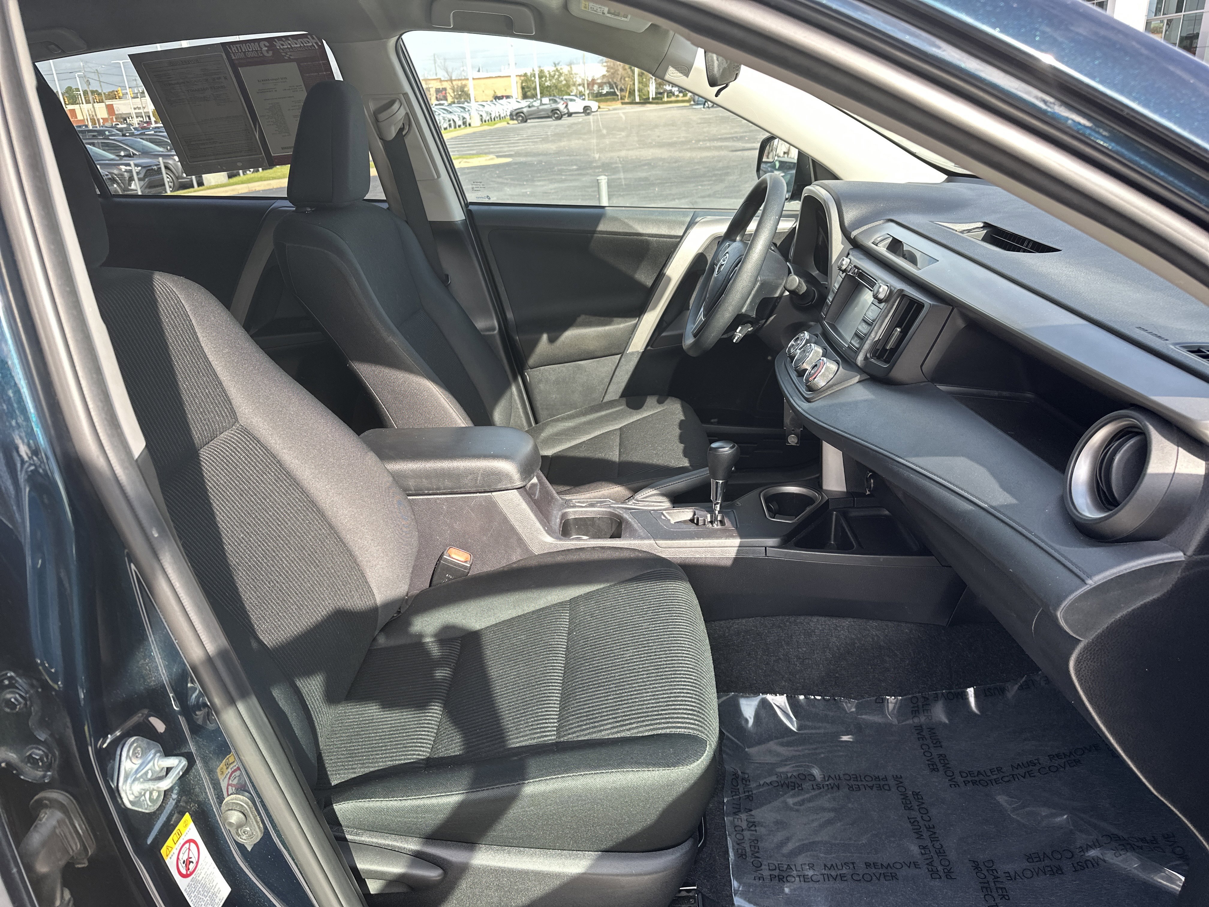 Used 2018 Toyota RAV4 LE image 32