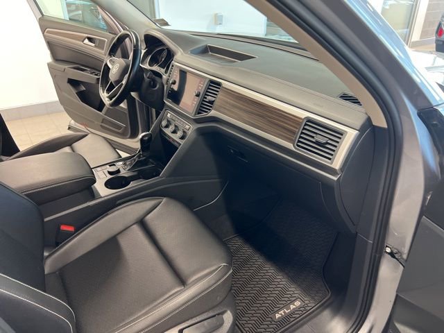 Used 2021 Volkswagen Atlas SE image 19