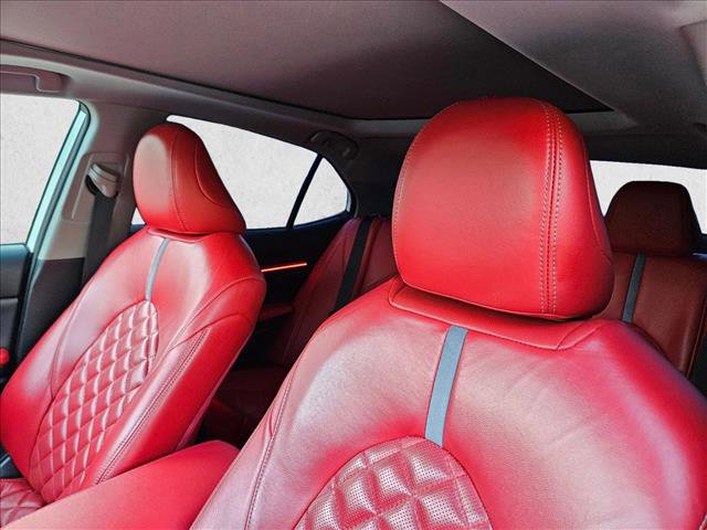Used 2023 Toyota Camry XSE image 9