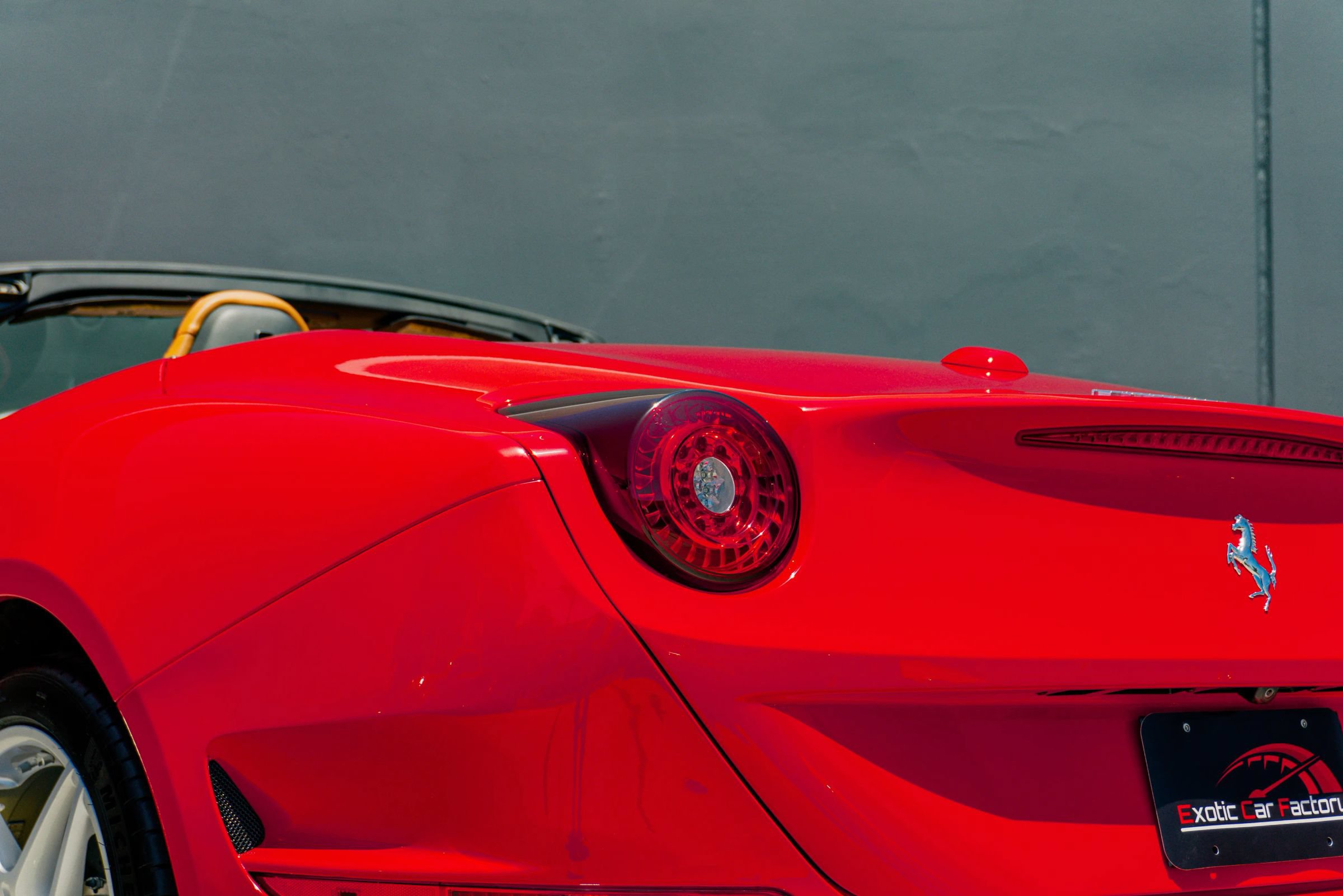 Used 2016 Ferrari California T RWD image 39