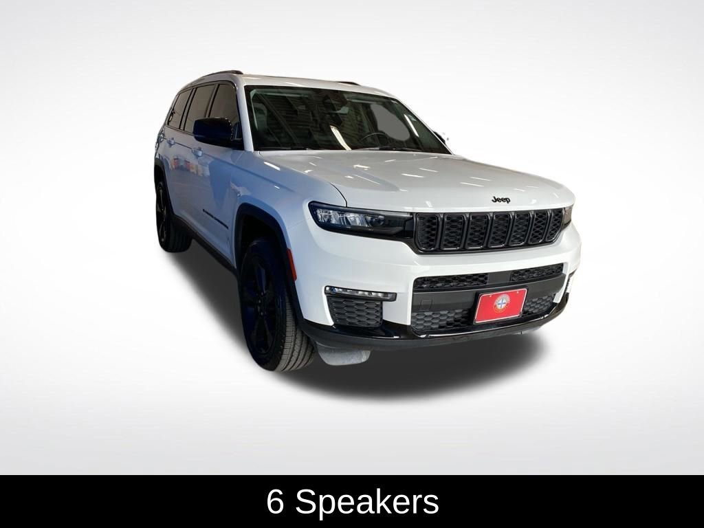 Used 2022 Jeep Grand Cherokee L Limited w/ Black Appearance Package AWD/4WD image 17