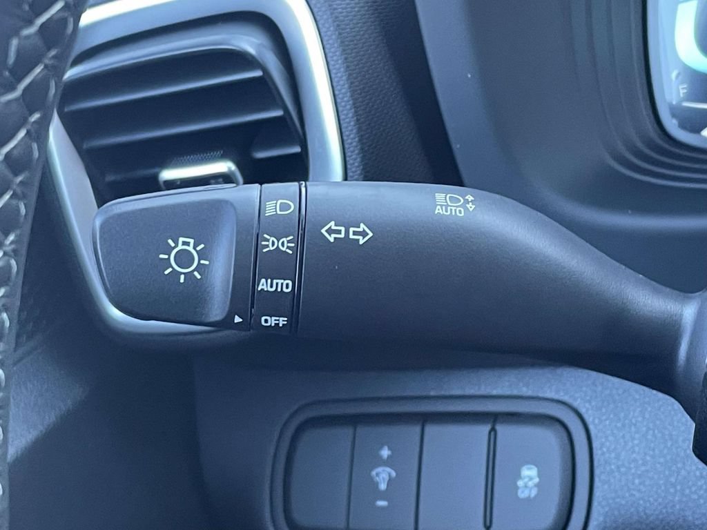 New 2026 Hyundai Venue SEL FWD image 22