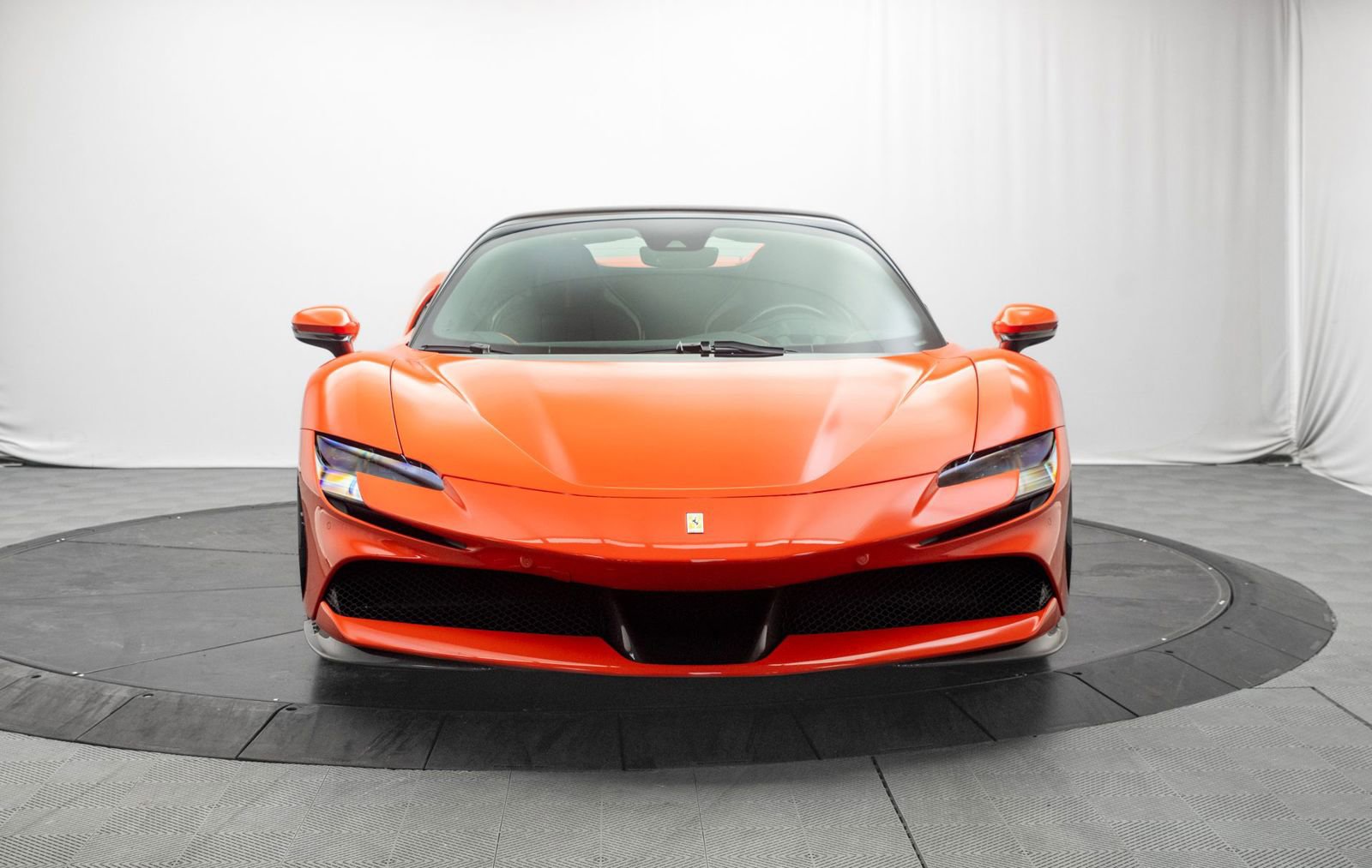 Used 2025 Ferrari SF90 Spider image 8