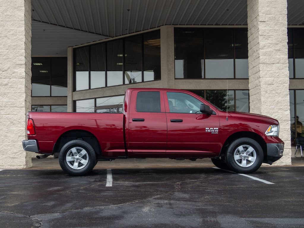 Used 2024 RAM 1500 Classic SLT image 4
