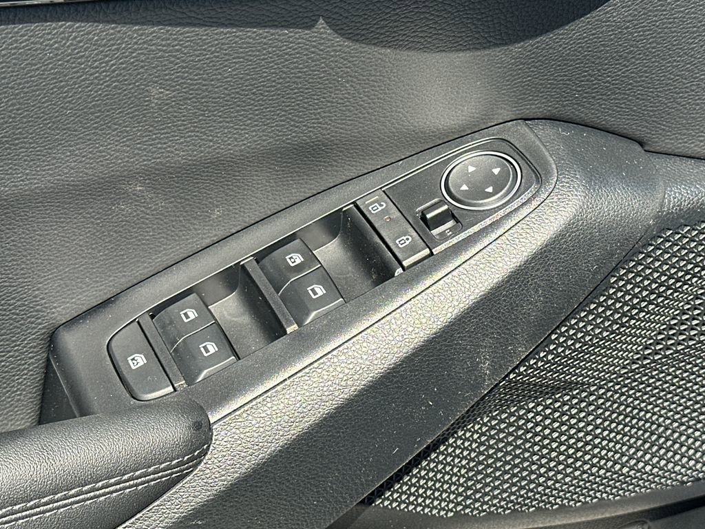 New 2026 Kia Seltos S AWD/4WD image 16