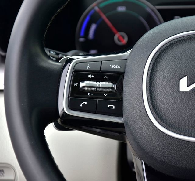 Certified 2024 Kia Sorento EX w/ Panoramic Sunroof Package image 20