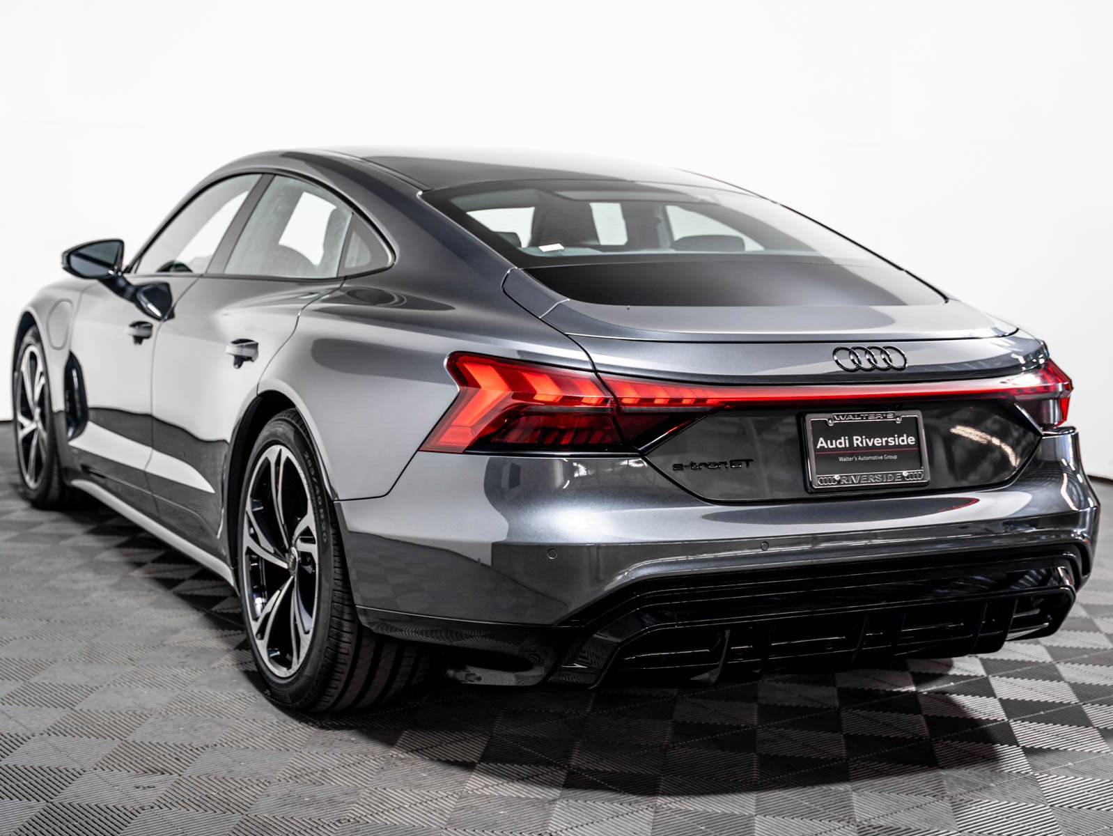 Used 2023 Audi e-tron GT Premium Plus w/ Performance Package AWD/4WD image 2