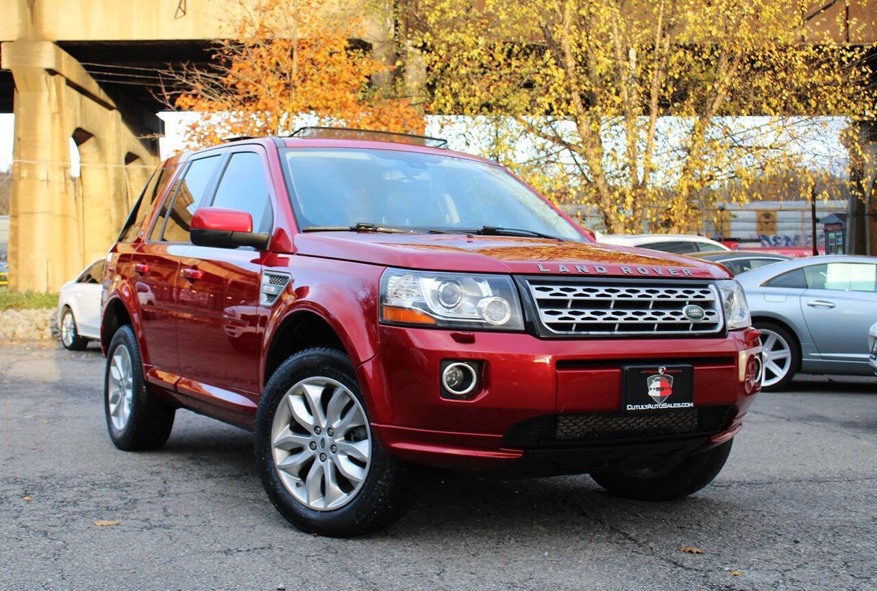 Used 2014 Land Rover LR2 HSE image 1