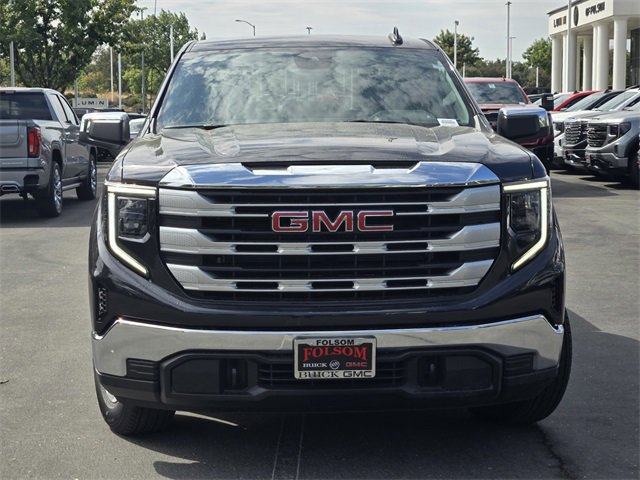 New 2026 GMC Sierra 1500 SLE image 2