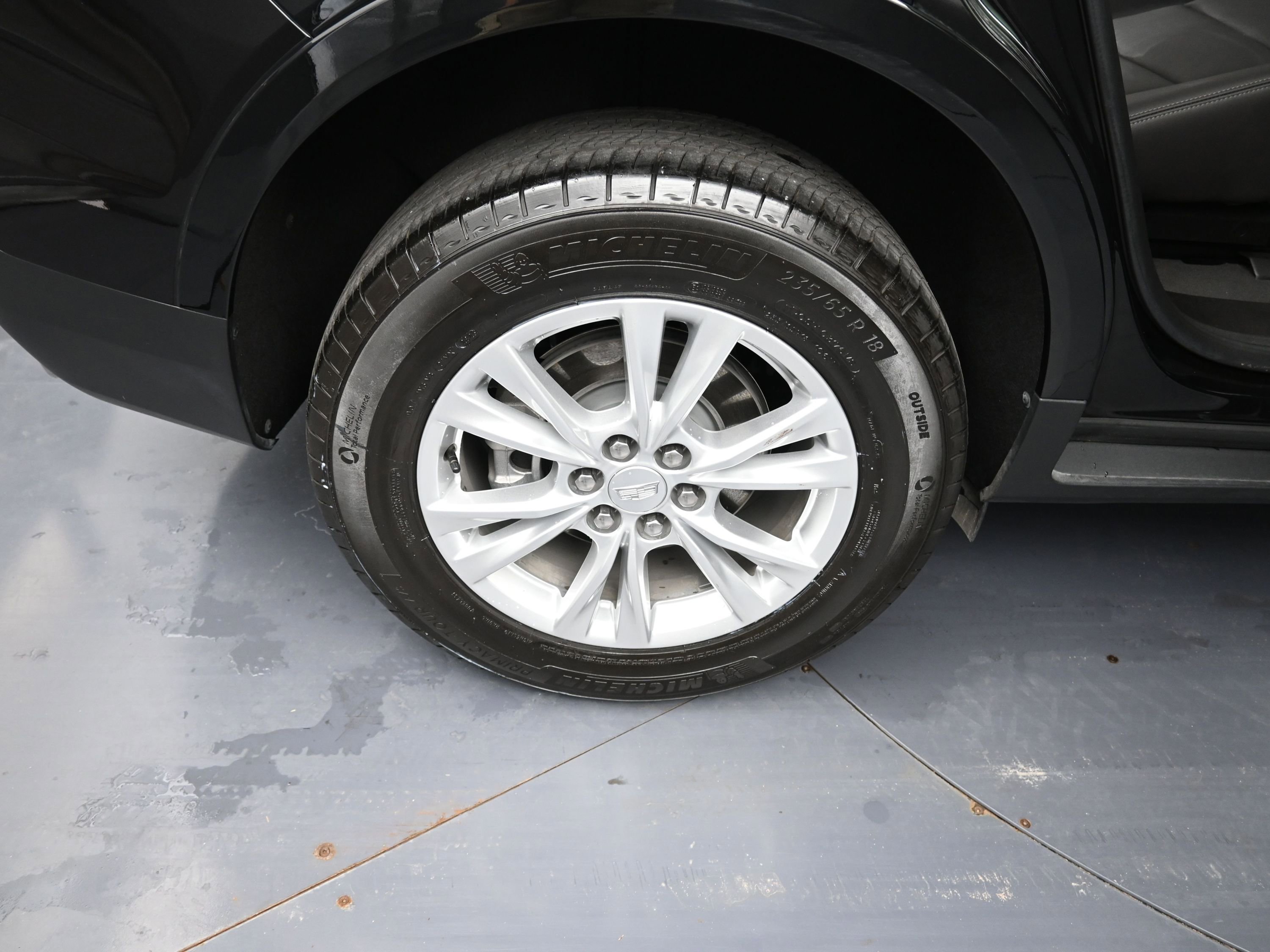 Used 2024 Cadillac XT5 Luxury w/ LPO, Floor Liner Package image 21