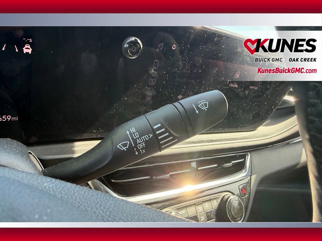 Used 2025 Buick Envista Sport Touring w/ Convenience I Package FWD image 13