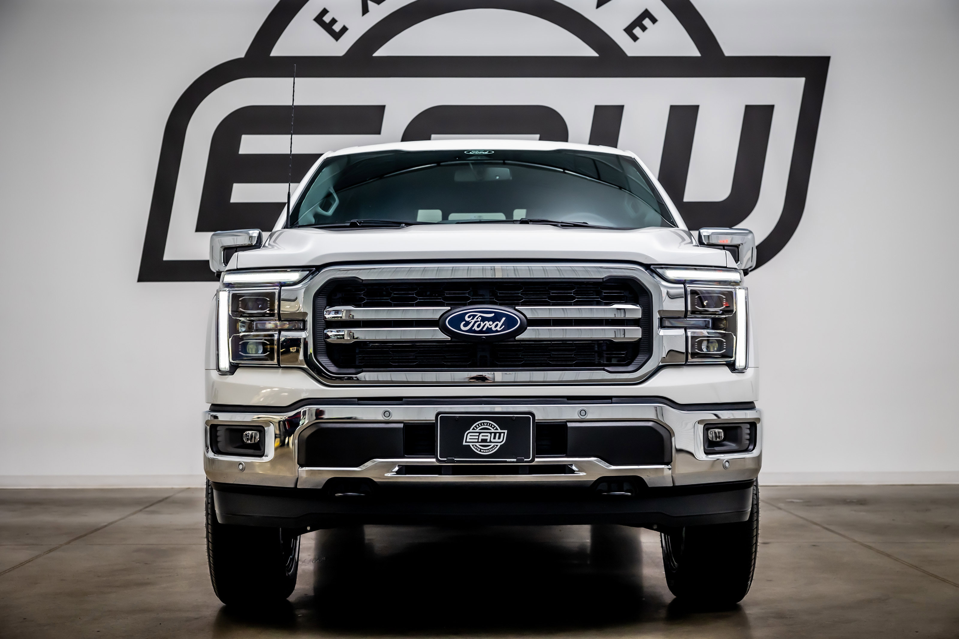 Used 2025 Ford F150 Lariat w/ Equipment Group 501A Mid AWD/4WD image 3