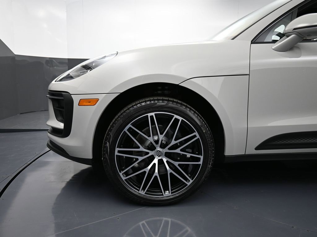 New 2026 Porsche Macan image 12