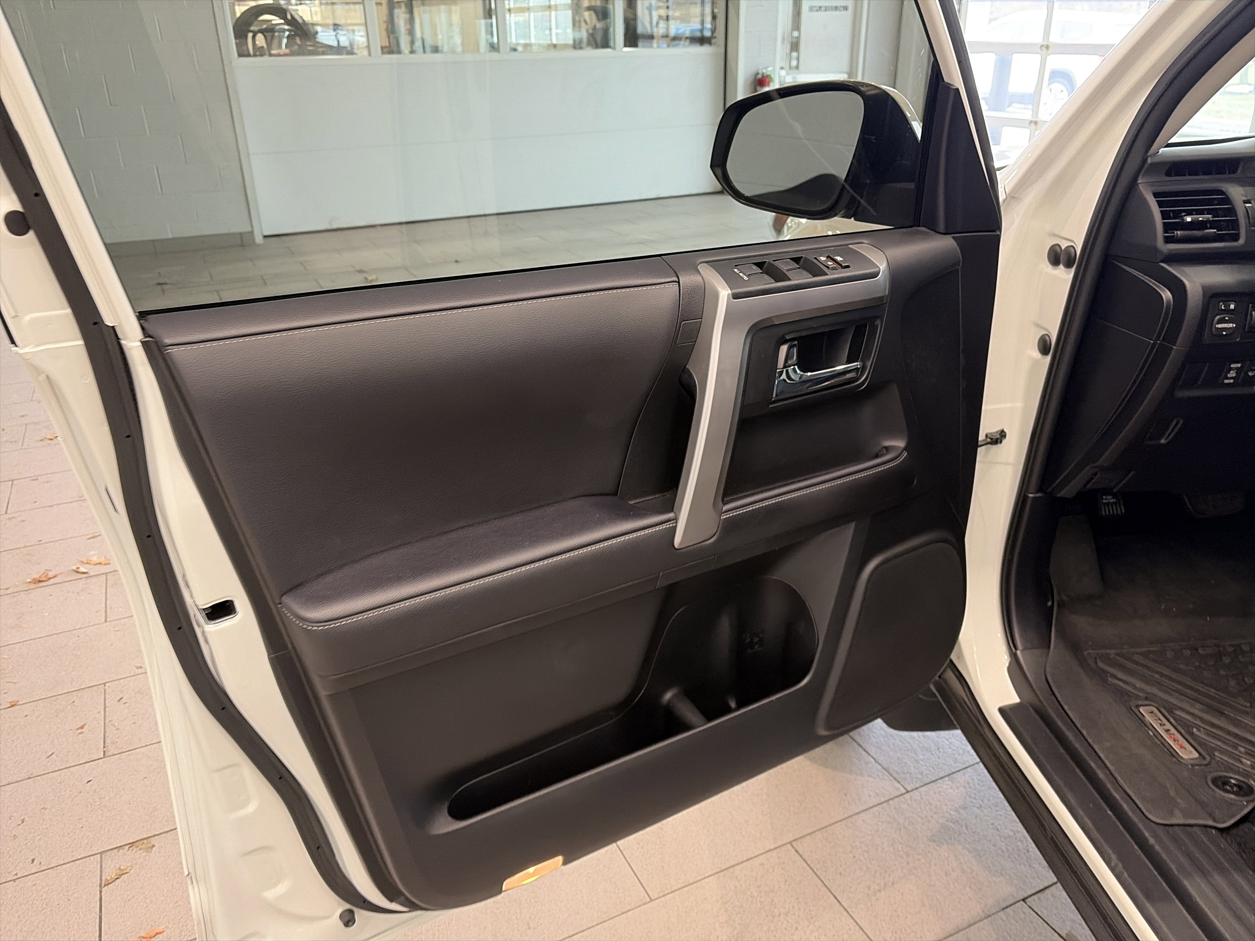 Used 2022 Toyota 4Runner SR5 image 9