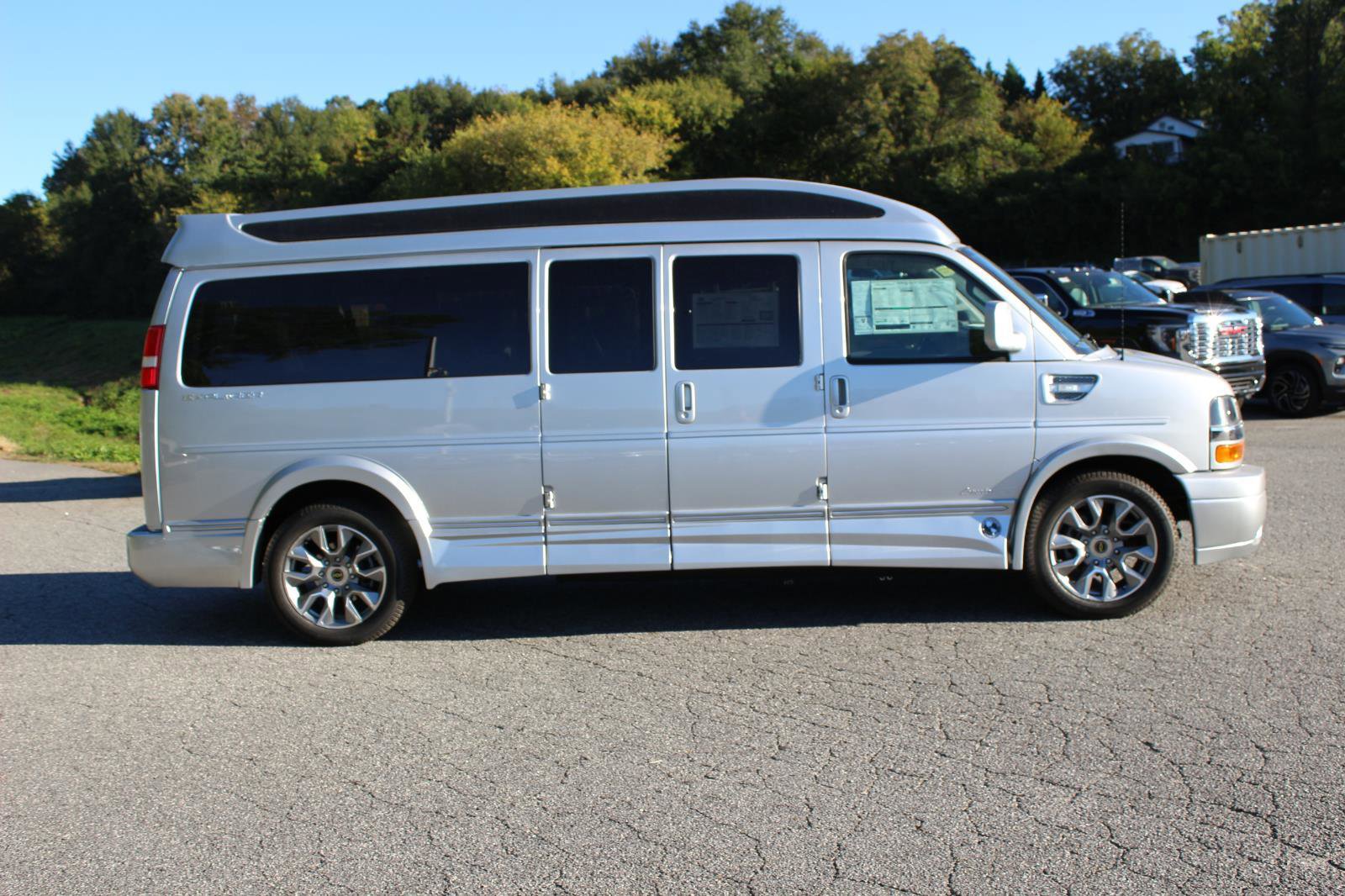 New 2025 Chevrolet Express 2500 RWD 2500 155 w/ Driver Convenience Package image 8