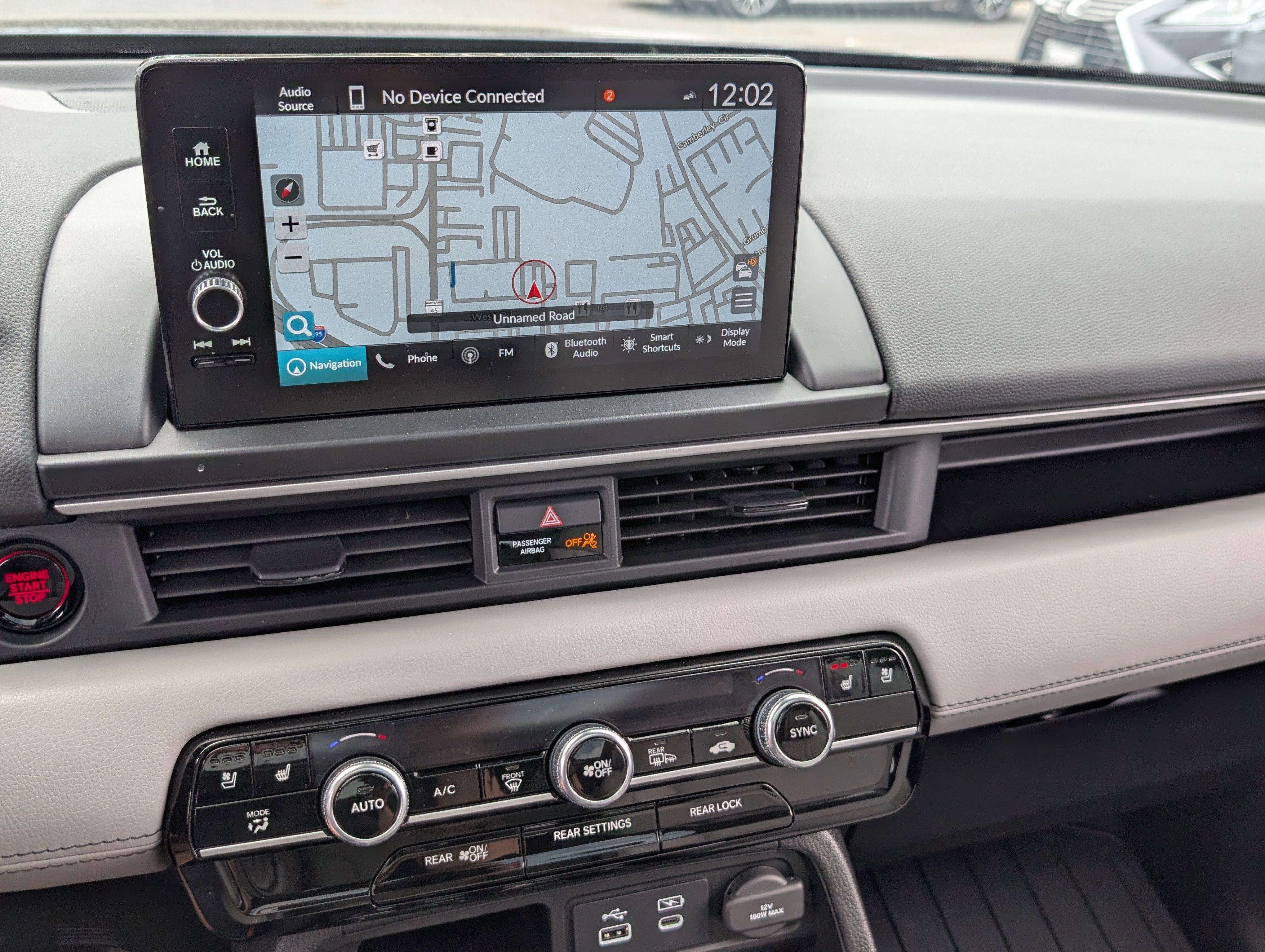 Used 2025 Honda Pilot Elite image 35