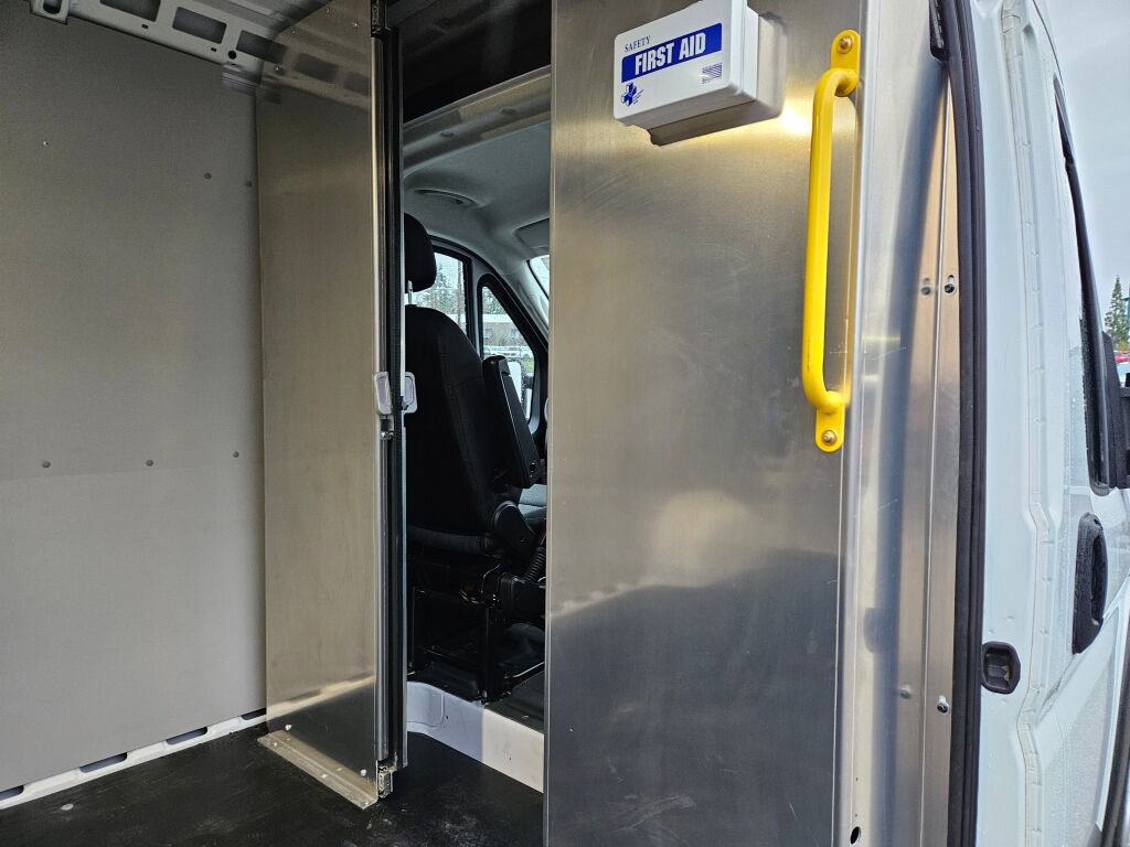 Used 2025 RAM ProMaster 2500 w/ Convenience Group image 14