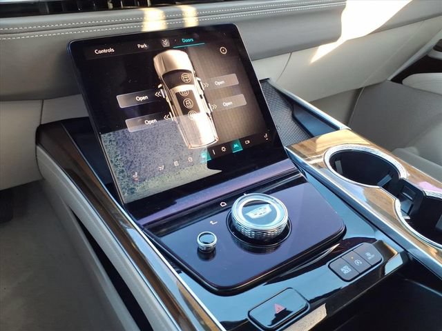 Certified 2025 Cadillac Escalade Sport Platinum AWD/4WD image 33