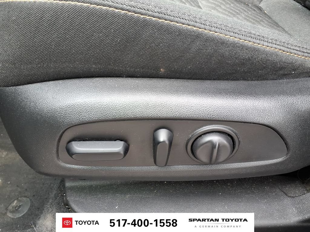 Used 2020 Chevrolet Equinox LT FWD image 14
