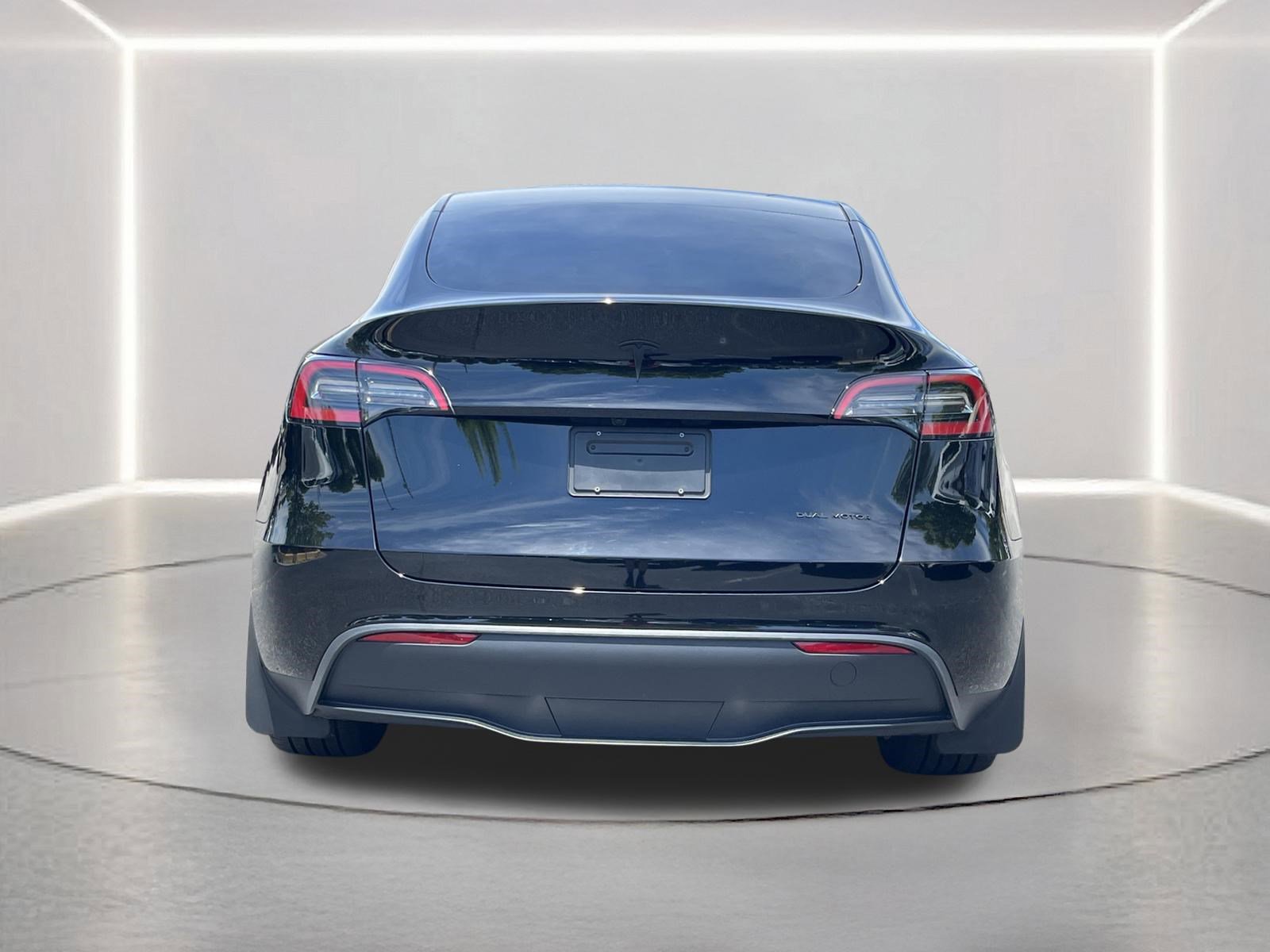 Used 2024 Tesla Model Y Long Range AWD/4WD image 22