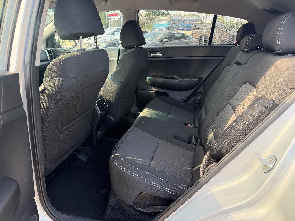 Used 2019 Kia Sportage LX FWD image 12