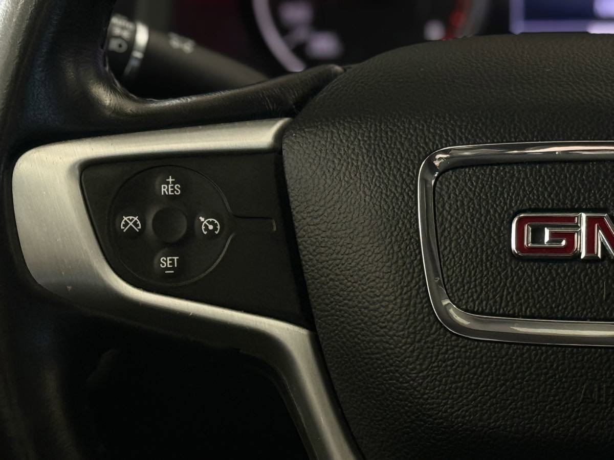 Used 2020 GMC Acadia SLE image 34