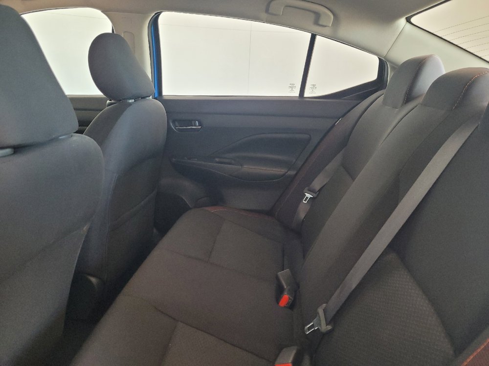 Used 2021 Nissan Versa SR FWD image 18