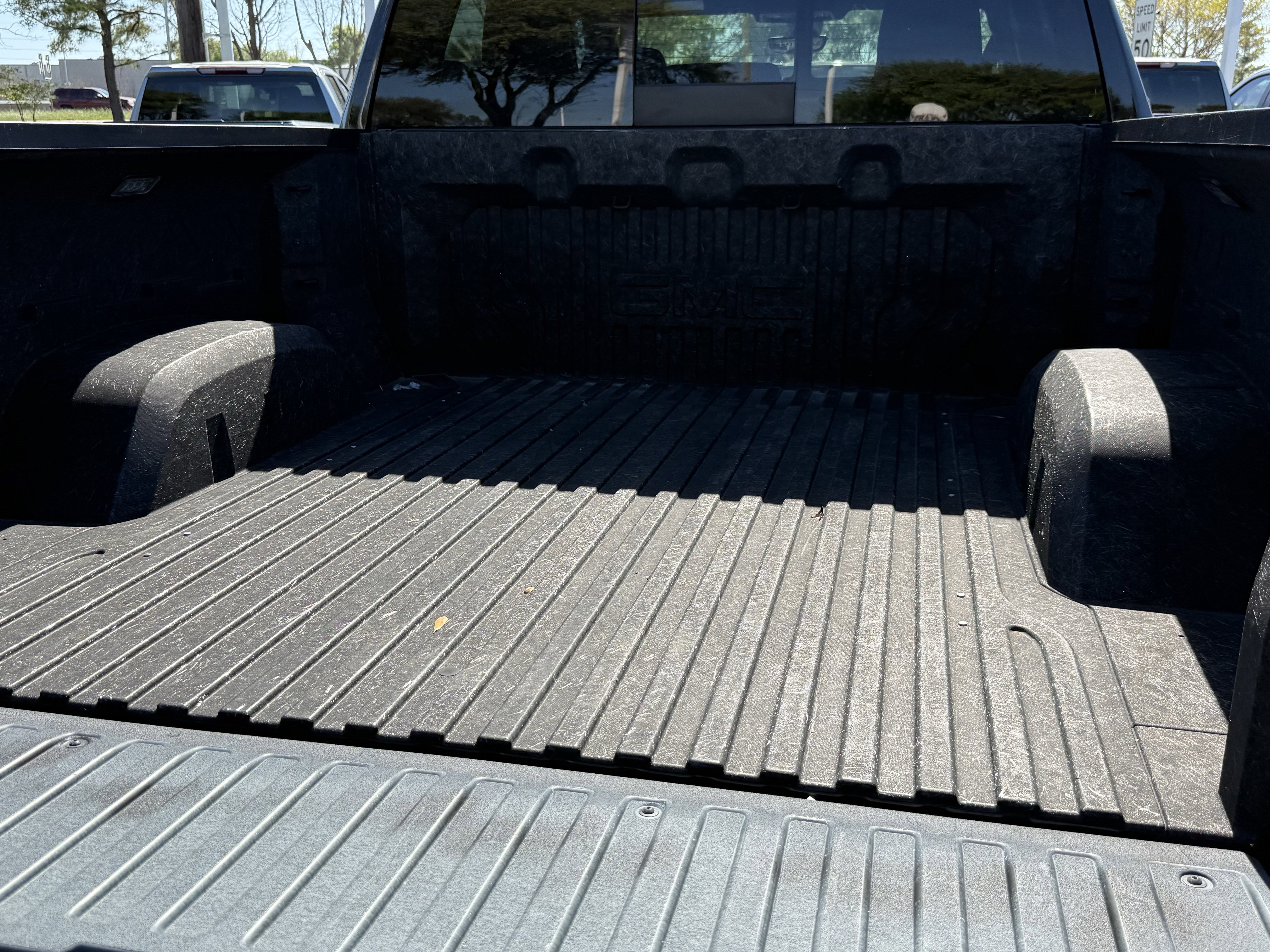 Used 2021 GMC Sierra 1500 AT4 w/ AT4 Value Package image 29