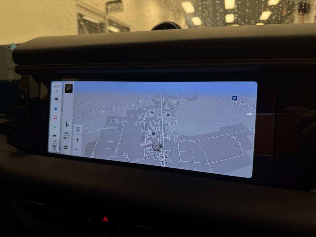 New 2025 Porsche Macan 4S Electric AWD/4WD image 18