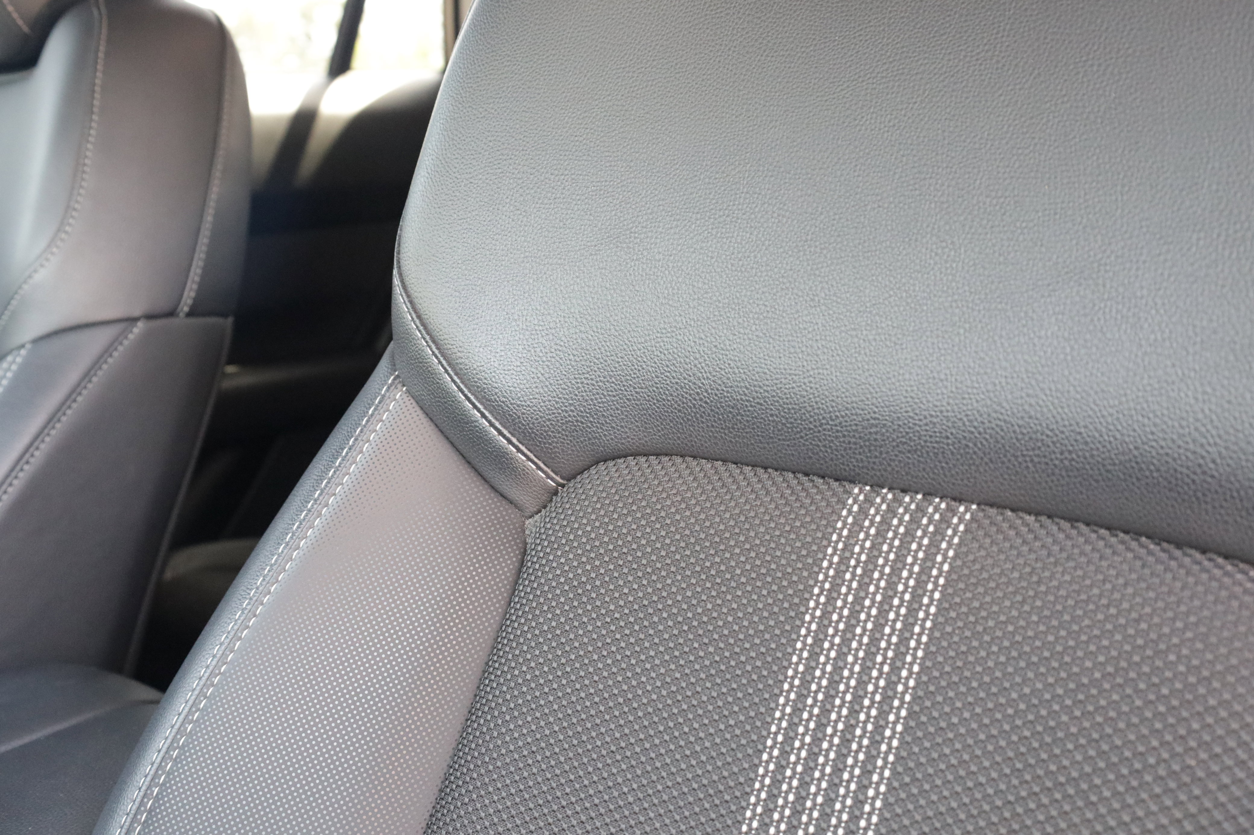 Used 2024 MAZDA CX-50 AWD 2.5 S w/ Preferred Package image 19