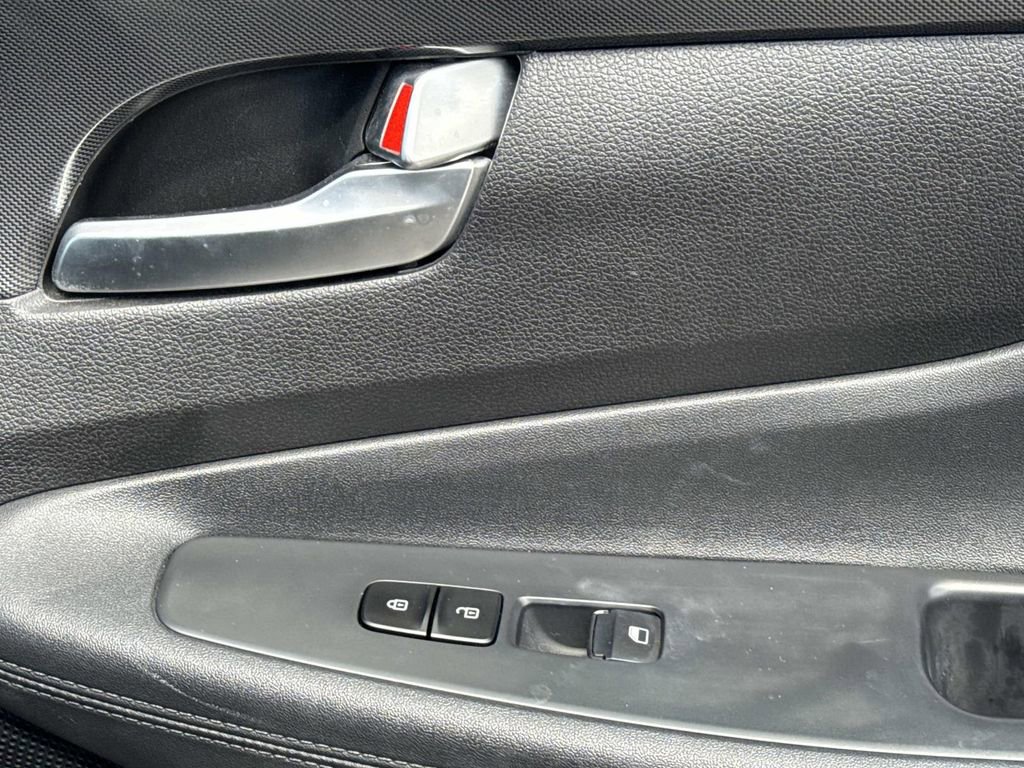 Used 2021 Hyundai Santa Fe SE image 16