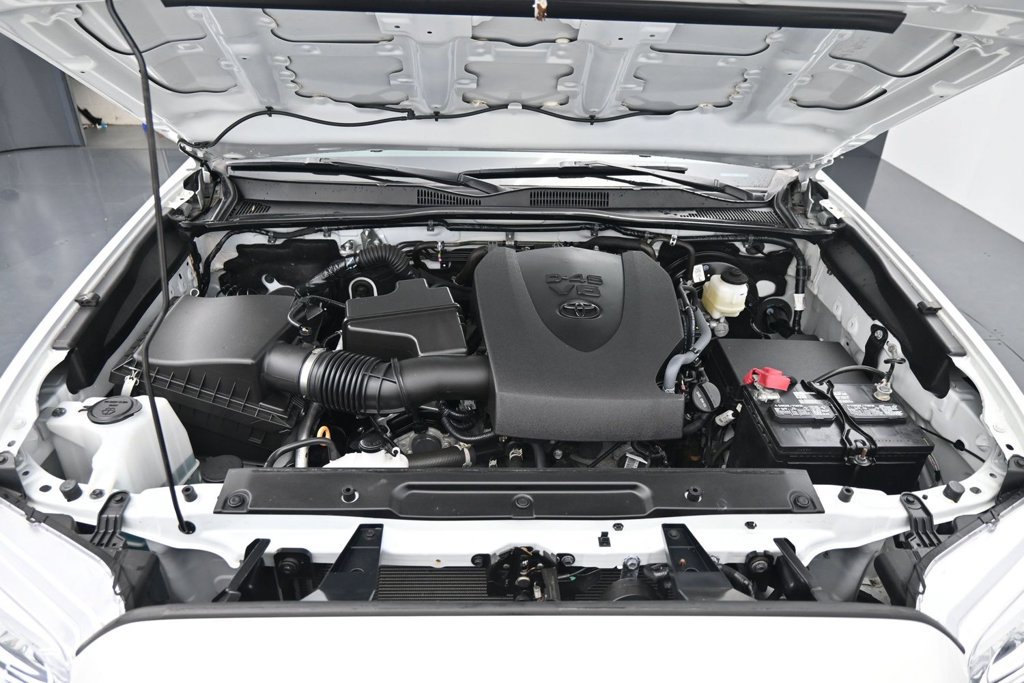 Used 2023 Toyota Tacoma SR5 AWD/4WD image 14