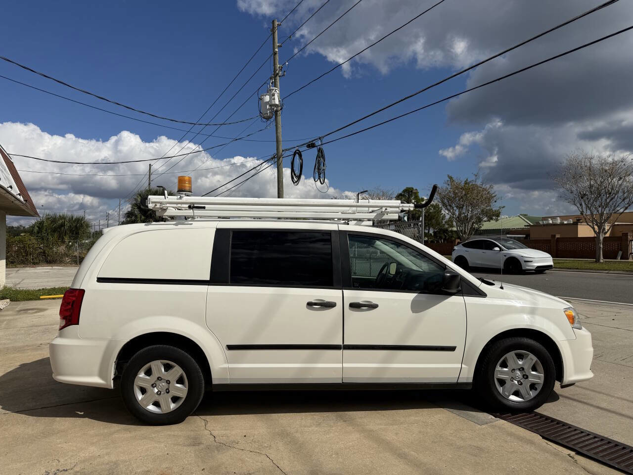 Used 2013 RAM C/V Tradesman image 6