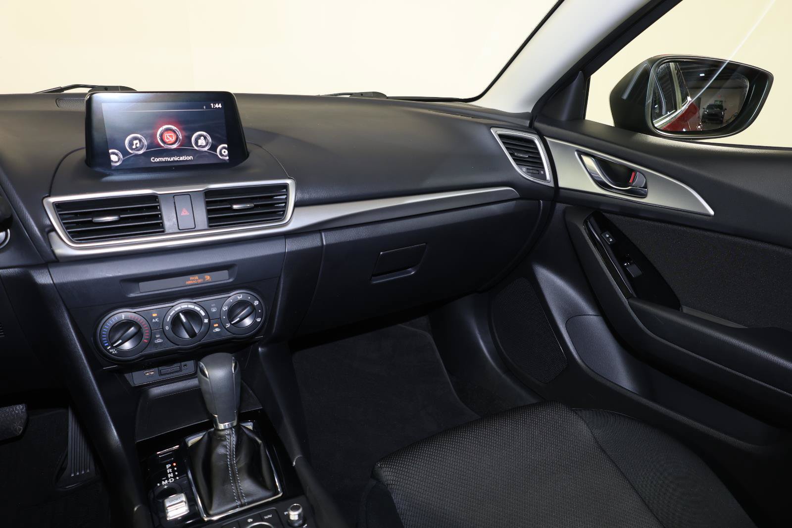Used 2017 MAZDA MAZDA3 Sport FWD image 10