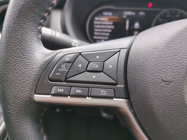 Used 2020 Nissan Kicks SR image 26
