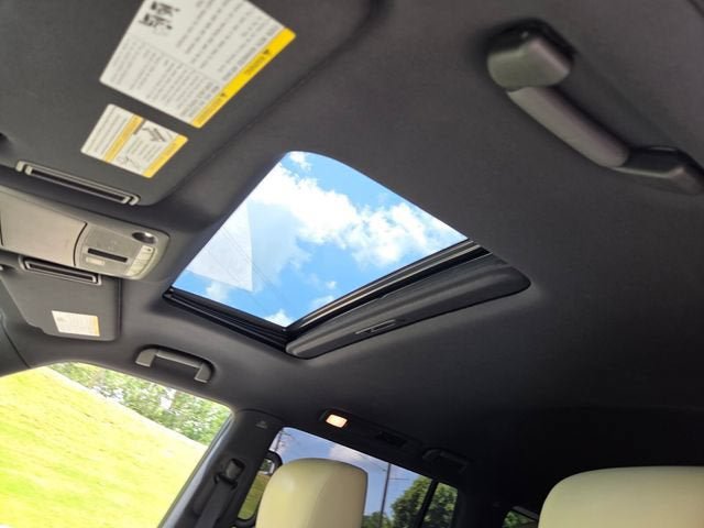 Used 2022 INFINITI QX80 Sensory w/ All-Season Package RWD image 10