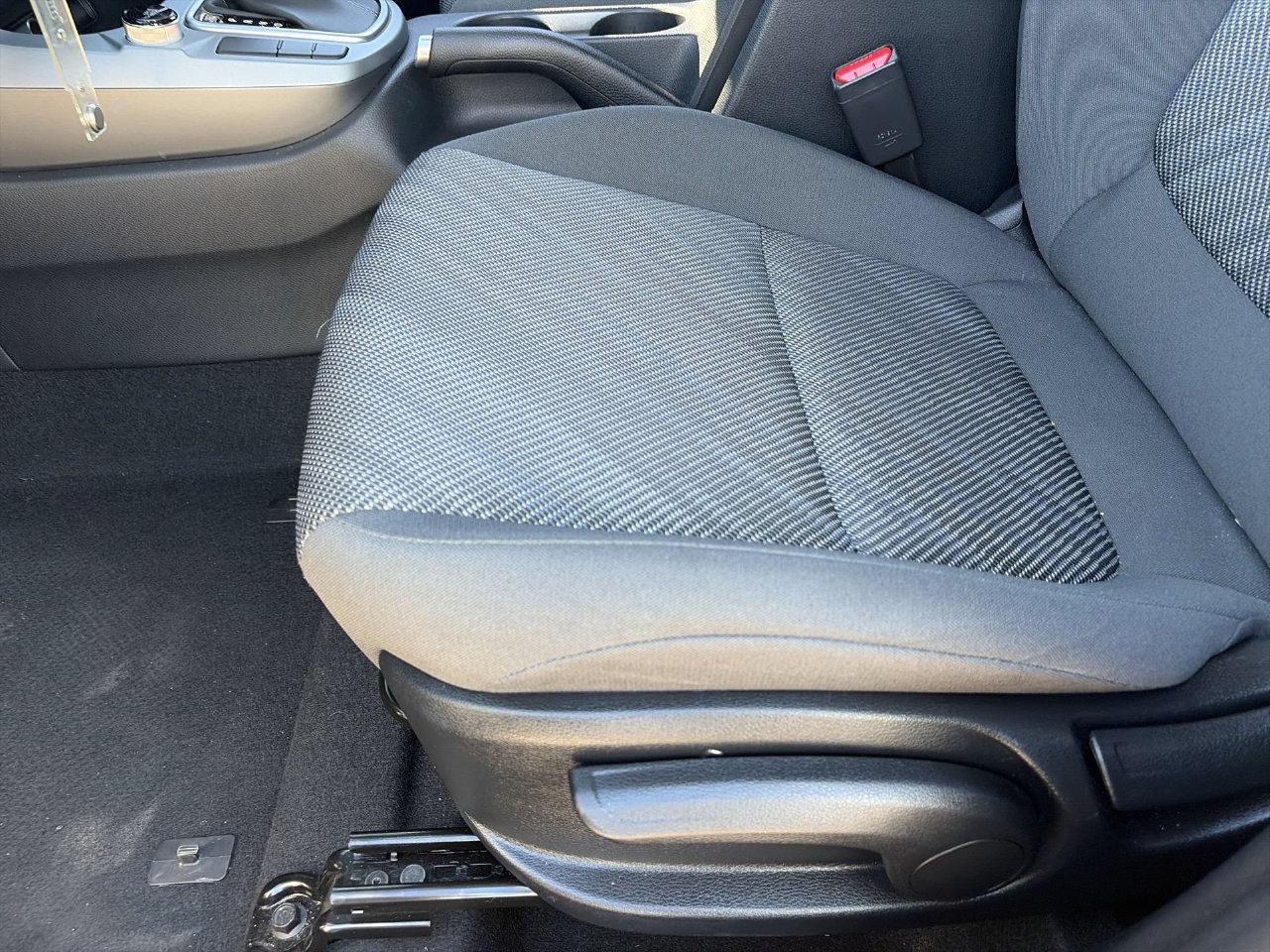 Certified 2026 Kia Seltos LX FWD image 19