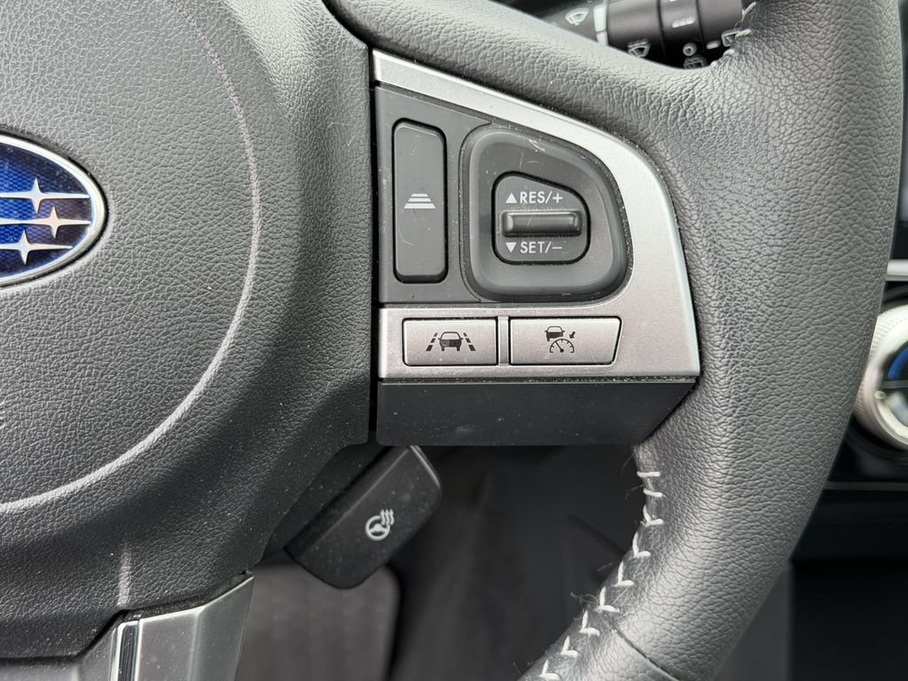 Used 2017 Subaru Forester 2.5i Touring AWD/4WD image 25