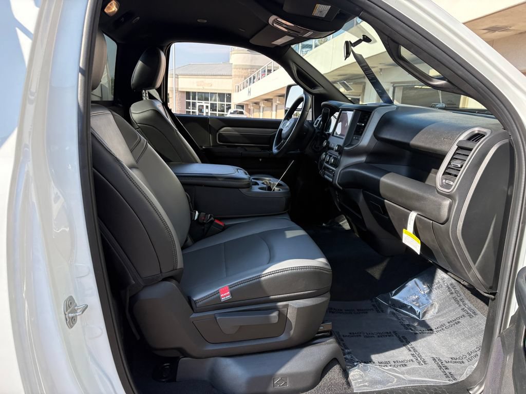Used 2024 RAM 3500 Tradesman w/ Chrome Appearance Group AWD/4WD image 29