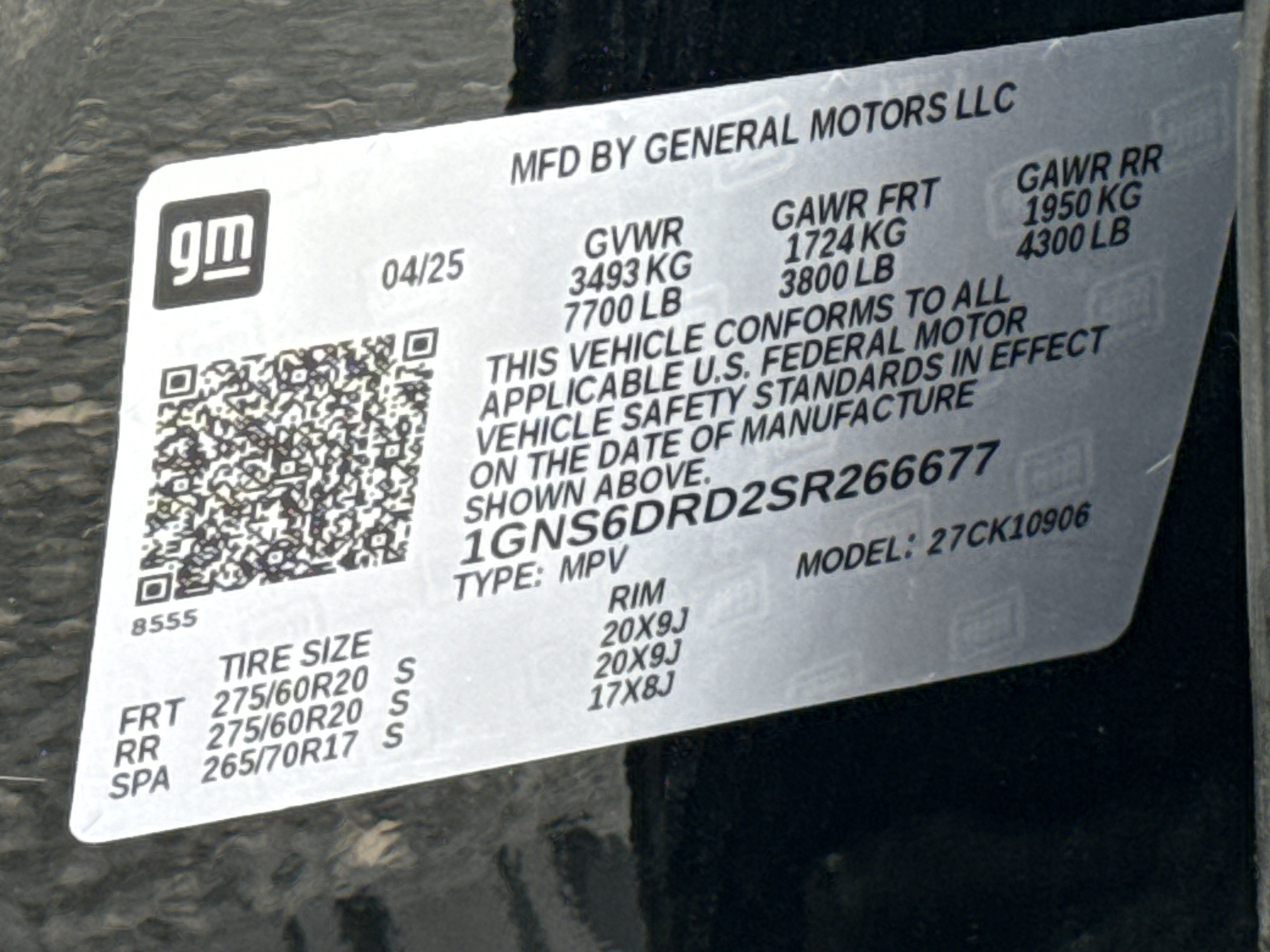 Used 2025 Chevrolet Suburban Z71 AWD/4WD image 3