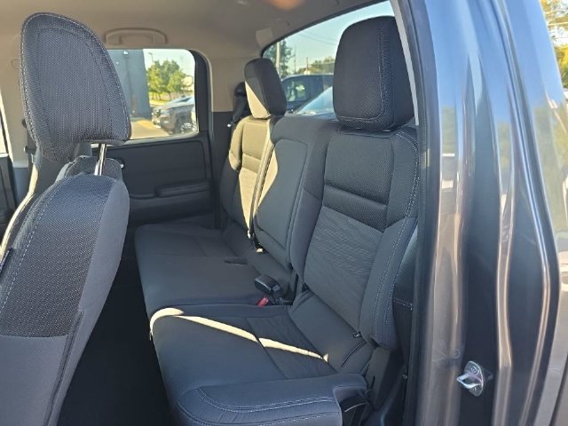 Used 2023 Nissan Frontier SV w/ Technology Package AWD/4WD image 3